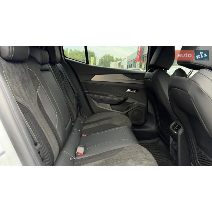 Peugeot НОВИЙ 408 1,6 л PureTech (215 к. с.) АКПП-8 GT 2026