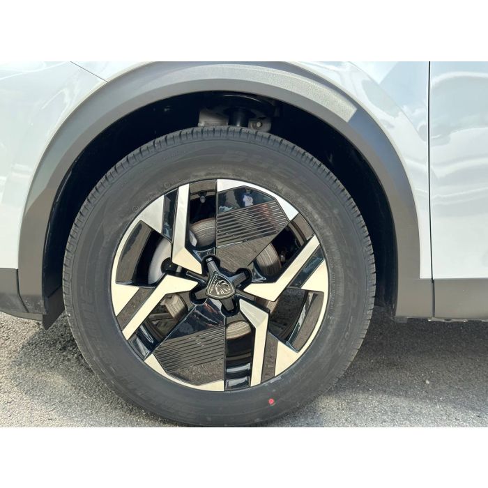 Peugeot 2008 1.2 PT 130 AT6 Allure 2025