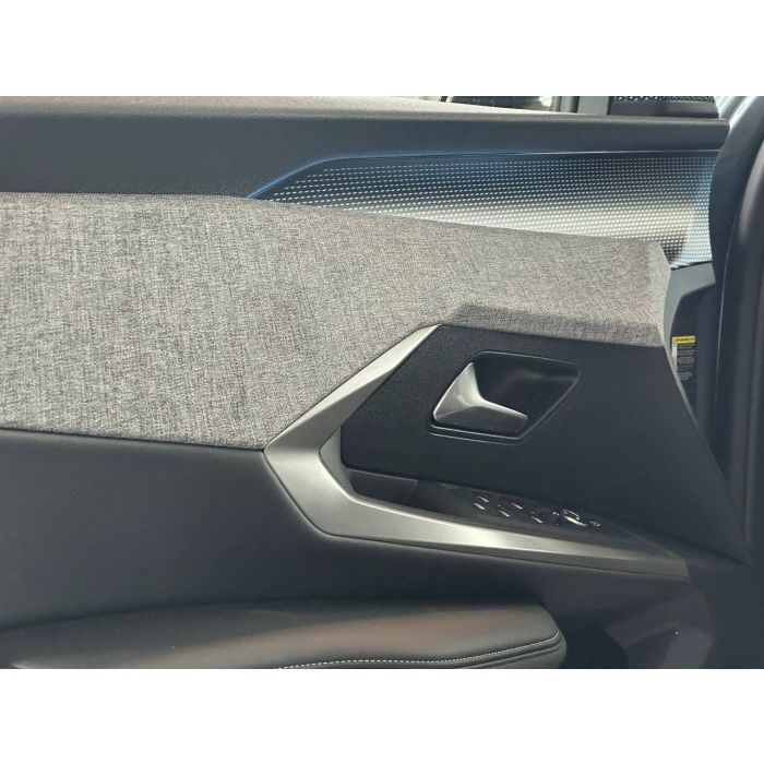 Peugeot new 3008 1,6 PT 180 AT6 GT (2025)