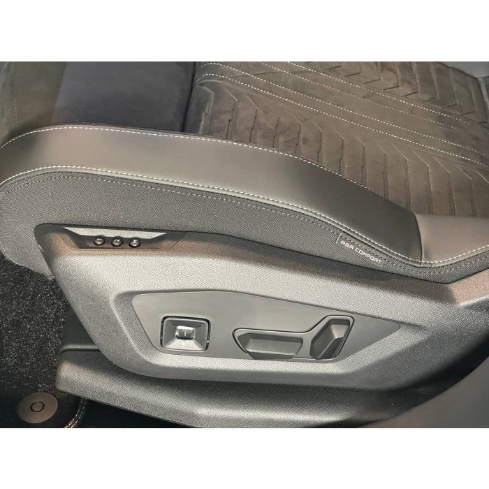 Peugeot new 3008 1,6 PT 180 AT6 GT (2025)