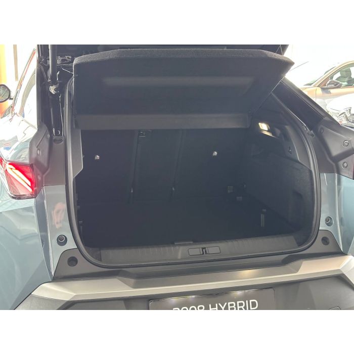 Peugeot new 3008 1,6 PT 180 AT6 GT (2025)