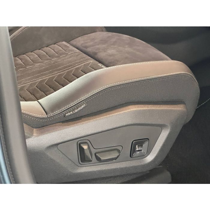 Peugeot new 3008 1,6 PT 180 AT6 GT (2025)