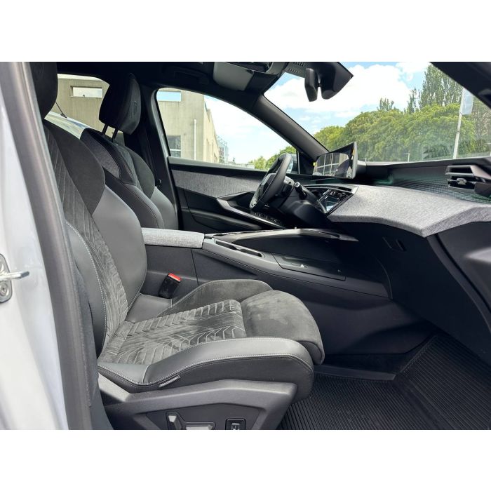 DEMO Peugeot new 3008 1,6 PT 180 AT6 GT (2025) білий