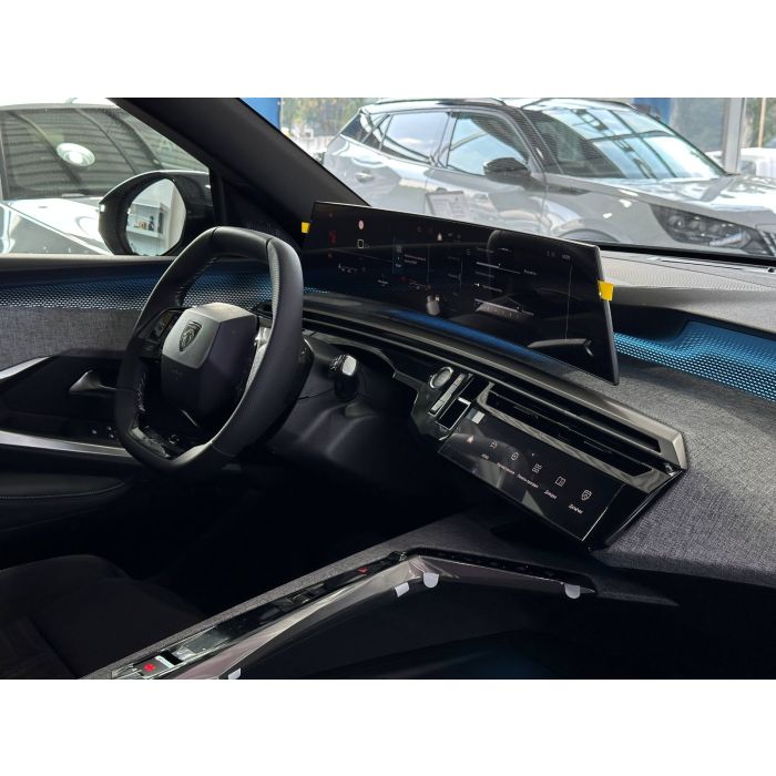 Peugeot new 5008 1,6 PT 180 AT6 GT (2025)