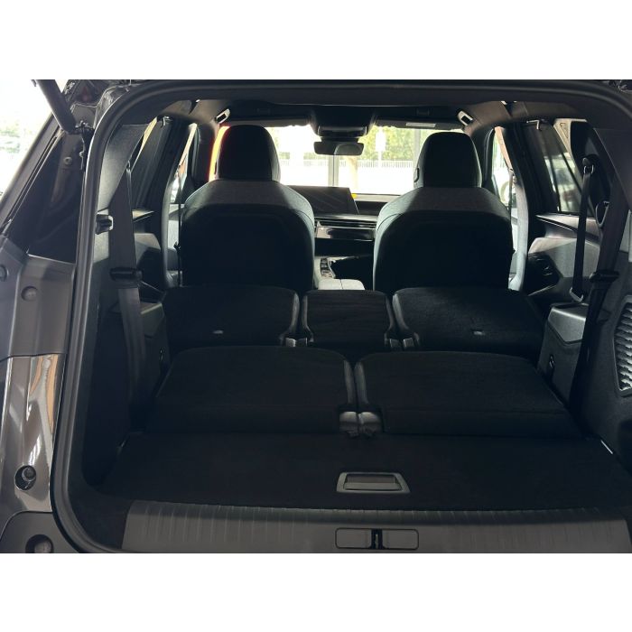 Peugeot new 5008 1,6 PT 180 AT6 GT (2025)